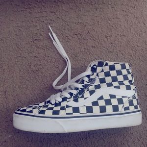 Women’s shoes size 6 1/2 available in Lehigh valley area